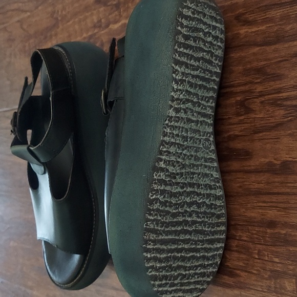 Platform sandals - Picture 2 of 7